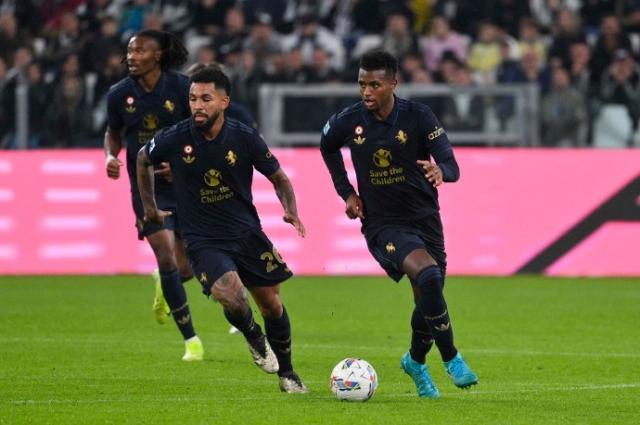 1729387664925016620.jpg 005XVV3Ggy1huseujx7snj32qk1tmkf5.jpg